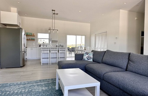 Cockburn Town House | Charming house offers a relaxing holiday on the beautiful island of San Salvador