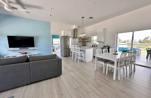 Cockburn Town House | Charming house offers a relaxing holiday on the beautiful island of San Salvador