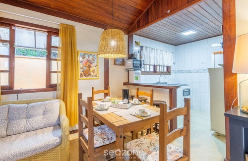 Barra Velha Apartment | Charming House With BBQ by the sea Mon0099