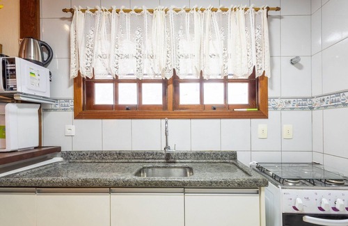 Barra Velha Apartment | Charming House With BBQ by the sea Mon0099