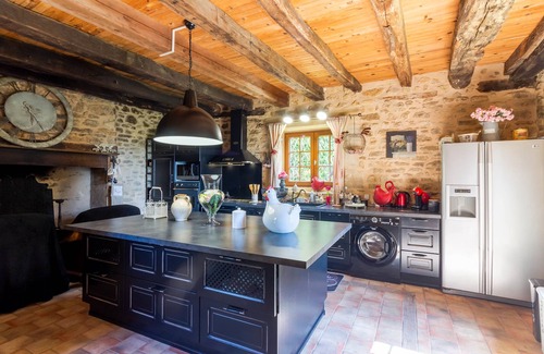 Anlhiac House | Charming House with Pool and Valley View in Anlhiac