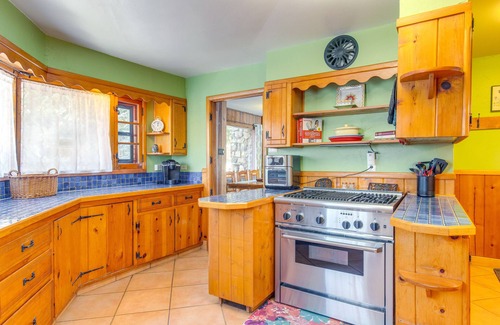 Idaho Springs House | Charming Idaho Springs Retreat on Chicago Creek!