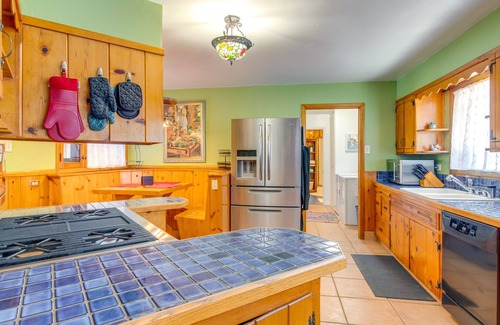 Idaho Springs House | Charming Idaho Springs Retreat on Chicago Creek!
