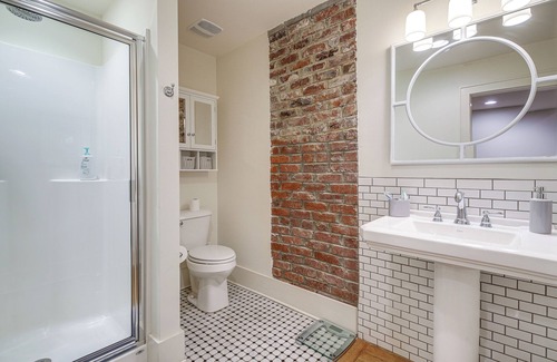 Old City House | Charming Knoxville Townhome < 1 Mi to Downtown!