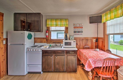 Laconia Cabin | Charming Laconia Cottage: Walk to Weirs Beach