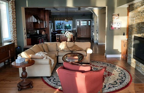 Mahtomedi House | charming lake living