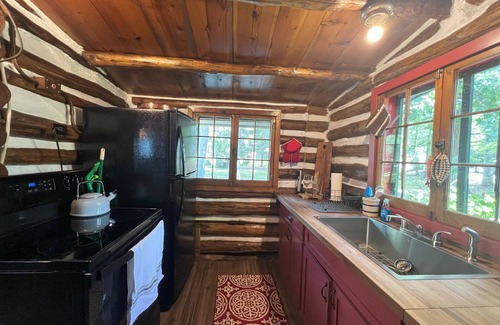 Chippewa Falls Cabin | Charming Lake Wissota Log Cabin