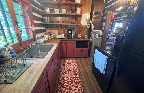 Chippewa Falls Cabin | Charming Lake Wissota Log Cabin