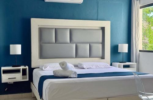 Colonia Campestre House | Charming Light-Filled Stay for 2 with Pool
