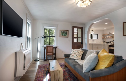 Whitefish Cottage | Charming Loft Bedroom Cottage in Downtown White, 1 block away from everything