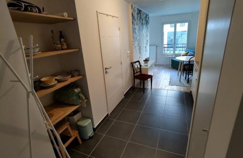 Les Puces de Saint-Ouen Apartment | Charming love cocoon of 34 m
