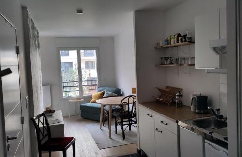 Les Puces de Saint-Ouen Apartment | Charming love cocoon of 34 m