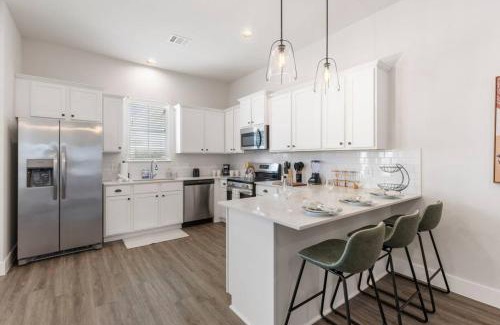 Magnolia House | Charming Magnolia Retreat Clubhouse and Gym Access