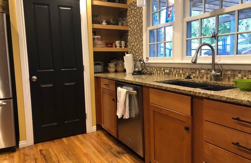 Sunset House | Charming mid-century Boise home close to foothills and downtown.