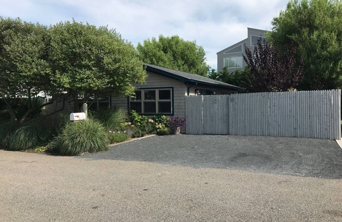 Westhampton Beach Cottage | Charming Modern Beach Cottage 1 Block Off Dune Rd Steps To Ocean Beach And Bay