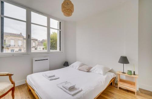 Saint-Michel - Nansouty - Saint-Genes Apartment | Charming, modern flat with private parking