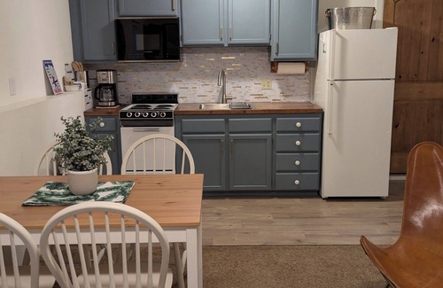 South Snyderville Basin Apartment | Charming mother in-law apartment in Park City with private entrance.