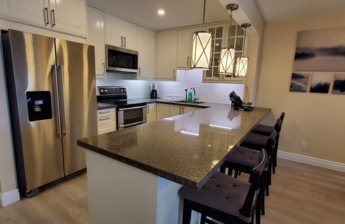 Huntsville Condo | Charming Muskoka Getaway on Fairy Lake, Huntsville
