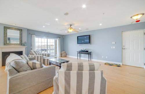 New Buffalo Apartment | Charming New Buffalo Condo Walk to Lake Michigan!