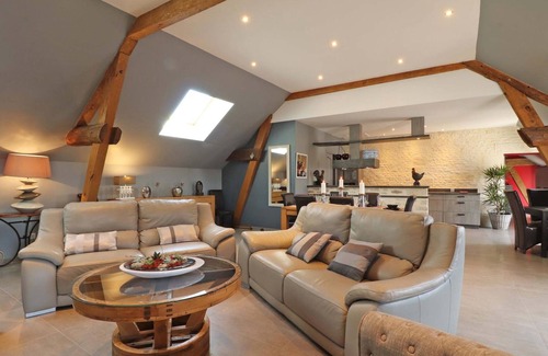 Occagnes Cottage | Charming Norman house with fireplace and private garden