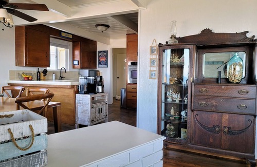 Bodega Bay Cottage | Charming Oceanfront Cottage at Schoolhouse Beach