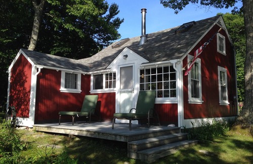 Harpswell Center Cottage | Charming Oceanfront Cottage with Spectacular Sunset Views
