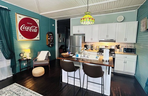 Centreville Apartment | Charming old country store style residence in the town of Brent, Alabama.