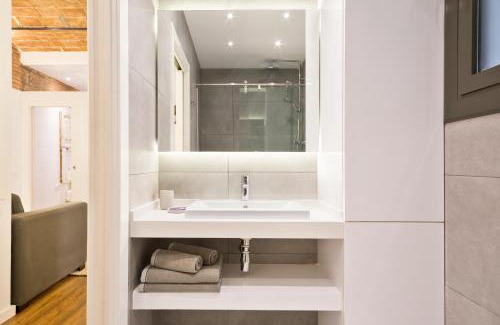 El Poble-sec Apartment | Charming Parallel