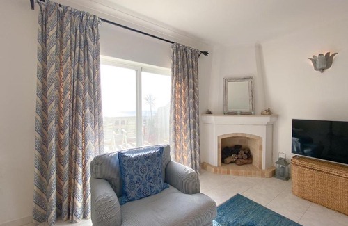 Meia Praia Apartment | Charming Penthouse with Sea View in Lagos #1931