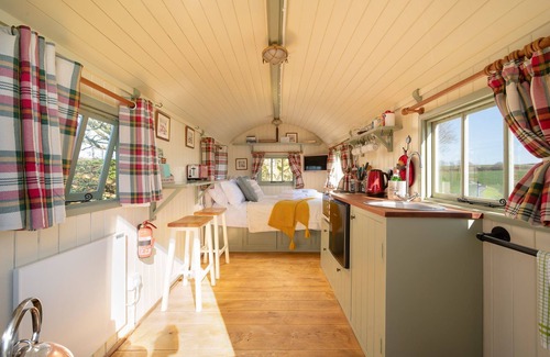 Stoke Rivers Cabin | Charming quirky couple and dog friendly countryside bolt hole, with private hot tub and communal gam