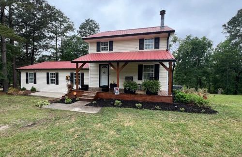 Rockfish House | Charming Renovated Home Near Fayetteville, Rustic Retreat for Families