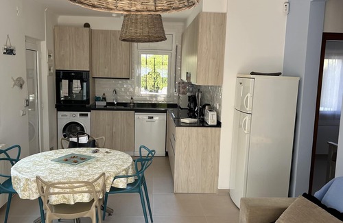 Llanca House | Charming renovated house - 4 mn walk from Grifeu beach - Very nice garden-Parking area
