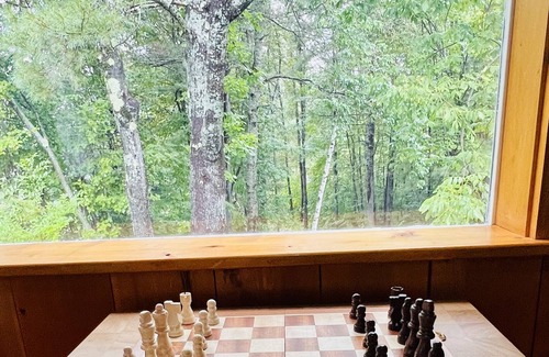 Whitefield House | Charming retreat nestled between the mountains and the lake.