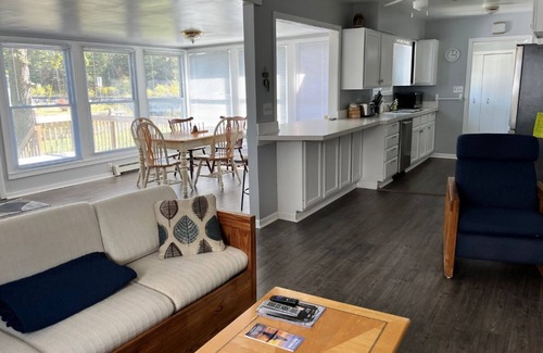 Pentwater House | Charming Retreat on Bass Lake five minutes from Lake Michigan and Winery