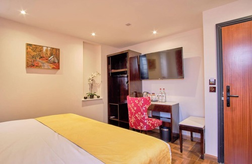 Oban Hotel | Charming Retreat, Three Family Ready Rooms | Stroll from Bay Views