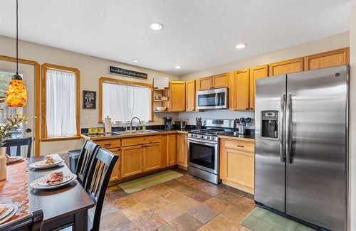 Mountainaire House | Charming Retreat with Sunroom & Spacious Deck