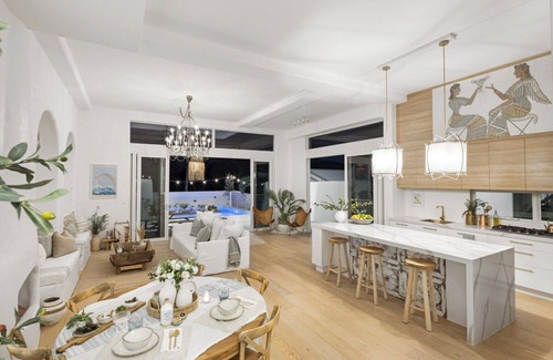 Burleigh Heads Villa | Charming Romantic Villa in Dreamy Burleigh Heads