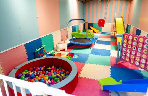 Narberth House | Charming Rural Escape with Hot Tub Play Room BBQ