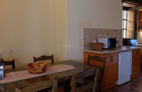 Teror Cottage | Charming Rural Estate nestled in Historic Teror, Gran Canaria with Ons