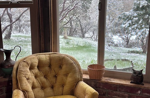 Wishon Cabin | Charming Rustic Mountain Cabin, Near Yosemite,Amazing Views, and a Fireplace