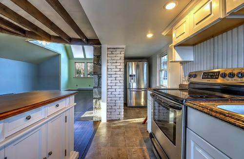 Noank Cottage | Charming Seaside Cottage book now for summer 10% off weekly rates