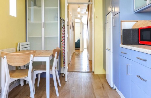Southville House | Charming Southville House with Garden