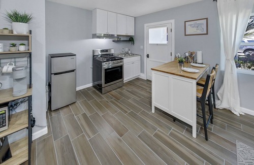 East Whittier Apartment | Charming Studio centrally located between Downtown LA & Disneyland