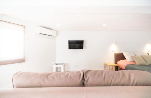 Mexilhoeira Grande Apartment | Charming Studio of a22 w option breakfast