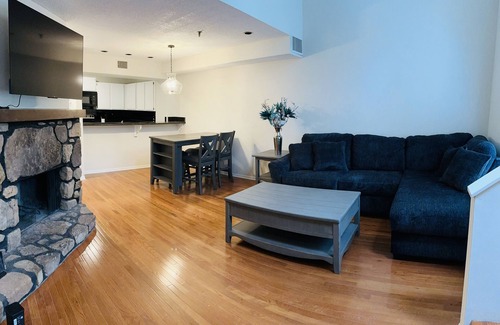 Johnson City House | Charming Tennessee Townhome! 2 Bedroom in North JC - Townhome with patio
