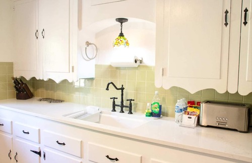 Faubourg Marigny Hotel | Charming Three Bedroom Cottage - sleeps 7