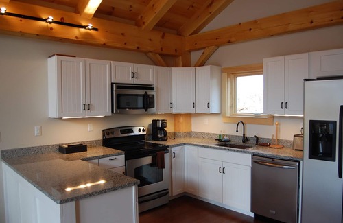 Franconia Ski Chalet | Charming, Timber framed, Mountain Chalet near Cannon Mountain - Whole house AC!