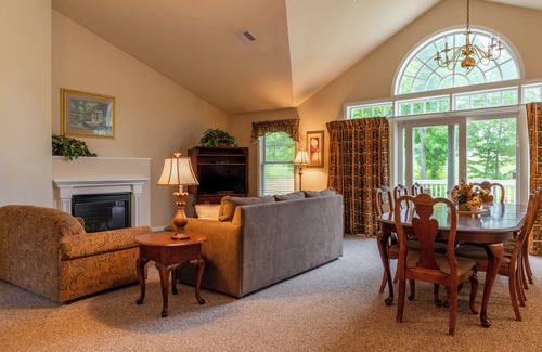 Bethel House | Charming townhome in brilliant Bethel, close to Sunday River.