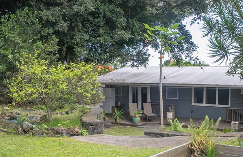 Kailua-Kona House | Charming townhome with WiFi in Kailua-Kona