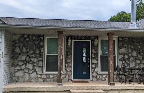 Madison House | Charming Urban Country House! Minutes to Downtown